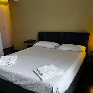 Sandra Flexyrent Wifi Charming Apt In Ticinese Appartement Milan